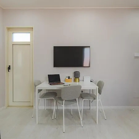 Malvani Appartement *